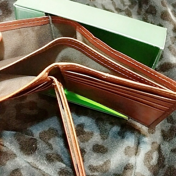 NWT Remington 12 gauge bifold wallet - Picture 3 of 5